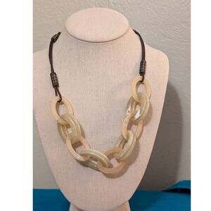 Vintage Avon Art Deco Style Creamy  Lucite Oval Chain Link Adjustable Necklace